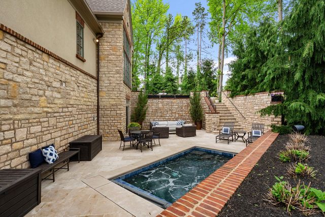 2060 Fontenay Place, Upper Arlington, OH 43220