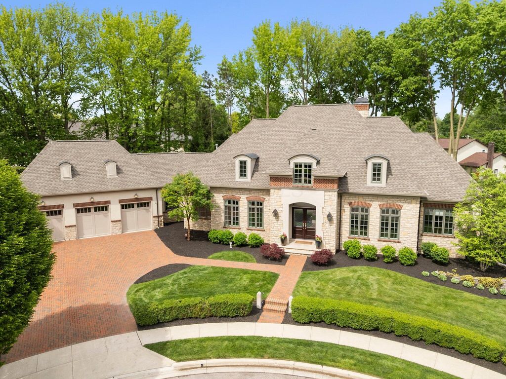 2060 Fontenay Place, Upper Arlington, OH 43220