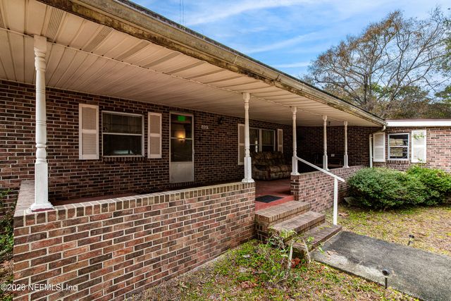 86681 HESTER Drive, Yulee, FL 32097