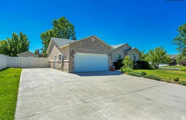 8872 S STONE VISTA LN, West Jordan, UT 84081