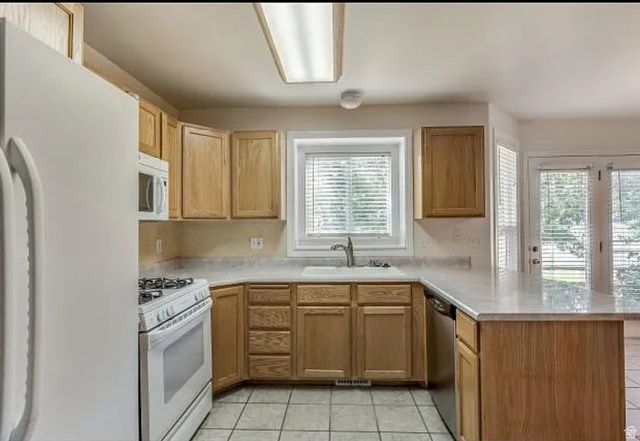 8872 S STONE VISTA LN, West Jordan, UT 84081