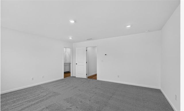 2040 Presley Point, Lawrenceville, GA 30044
