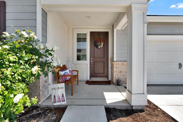 4076 Dennis, Clovis, CA 93619
