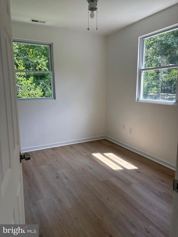 214 10TH AVE, Atco, NJ 08004