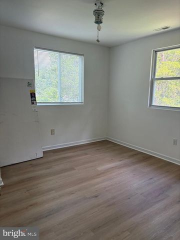 214 10TH AVE, Atco, NJ 08004