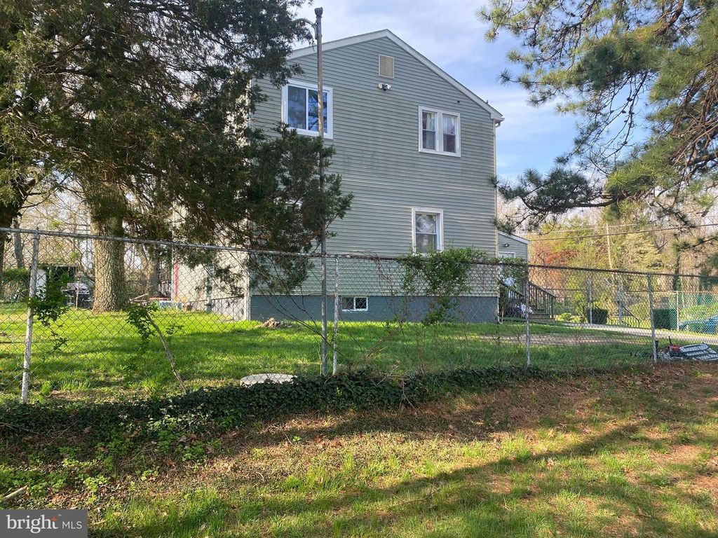 214 10TH AVE, Atco, NJ 08004
