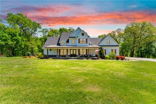 4205 N Rainbow Farm Road, Bentonville, AR 72713