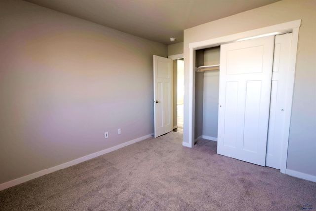 444 NIGHTHAWK DR, Box Elder, SD 57719