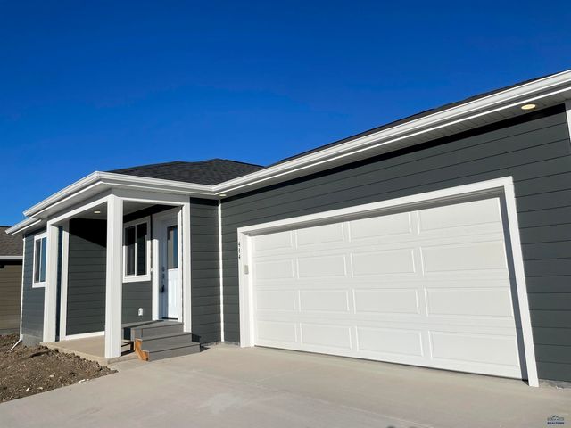 444 NIGHTHAWK DR, Box Elder, SD 57719