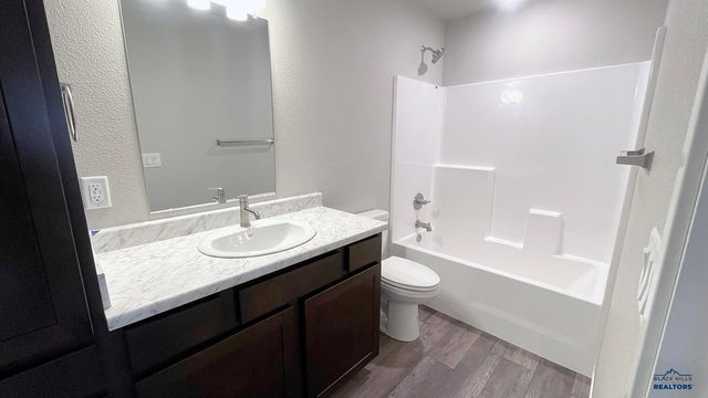 444 NIGHTHAWK DR, Box Elder, SD 57719