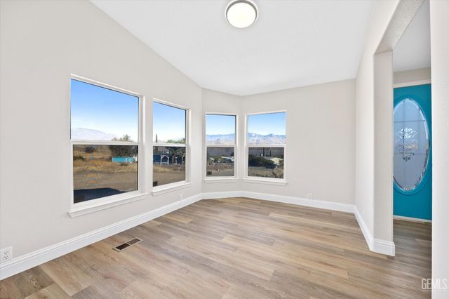 4500 Joshua Drive, Mountain Mesa, CA 93240