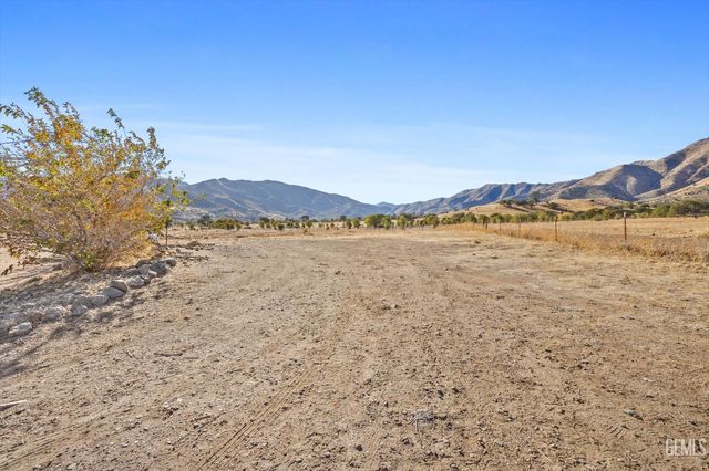 4500 Joshua Drive, Mountain Mesa, CA 93240