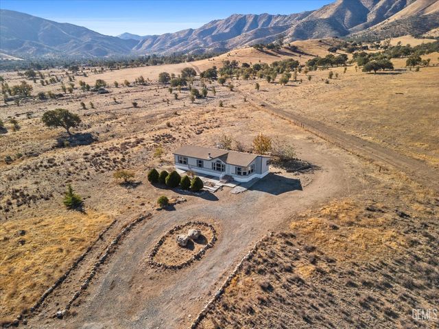 4500 Joshua Drive, Mountain Mesa, CA 93240