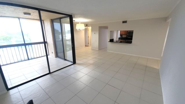 450 Egret Circle 9404, Delray Beach, FL 33444