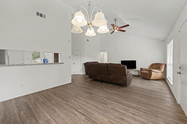 2015 Highcrest Drive, Missouri City, TX 77489