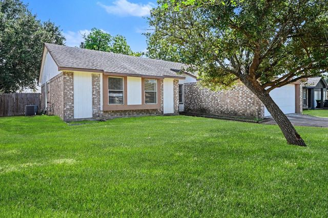 2015 Highcrest Drive, Missouri City, TX 77489