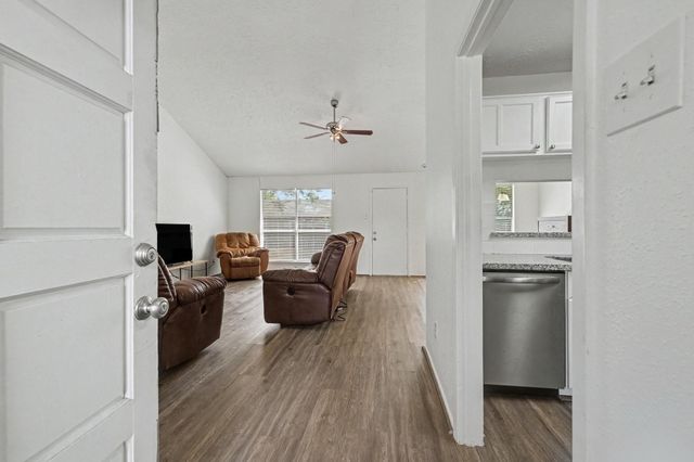 2015 Highcrest Drive, Missouri City, TX 77489