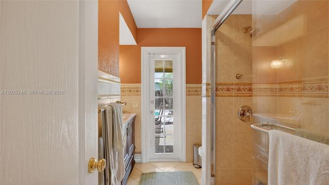 10651 NW 19th Pl, Pembroke Pines, FL 33026