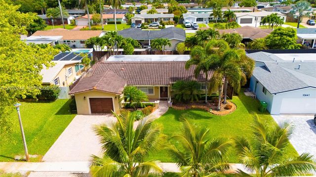 10651 NW 19th Pl, Pembroke Pines, FL 33026