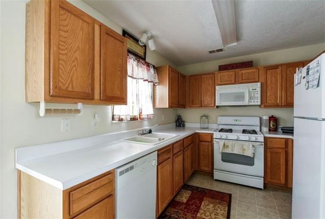 324 Greystone Parkway, Hiram, GA 30141