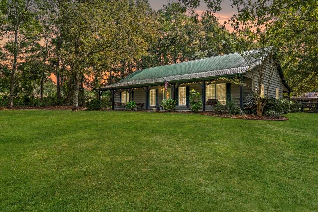 Image 27 of property listing at 3401 Santee River Road, Saint Stephen, SC 29479