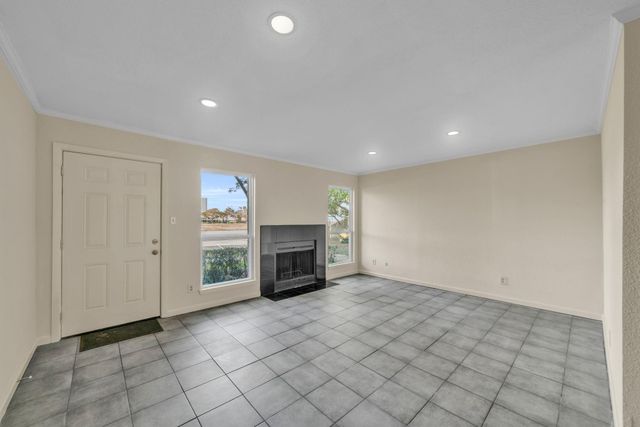 6111 Beverly Hill Street 3, Houston, TX 77057