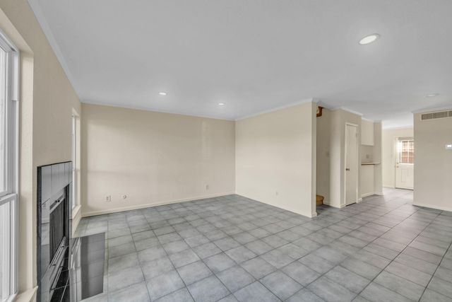 6111 Beverly Hill Street 3, Houston, TX 77057