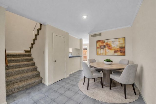 6111 Beverly Hill Street 3, Houston, TX 77057