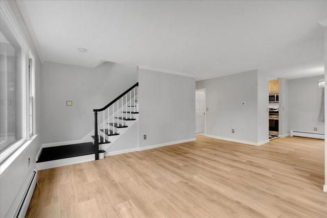 14 Harold Street APT 2F, Harwich Port, MA 02646