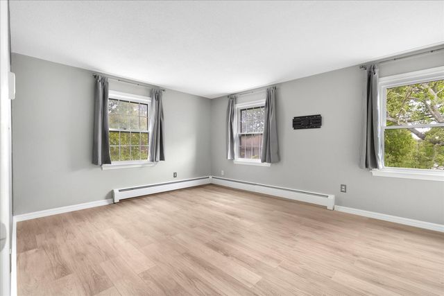 14 Harold Street APT 2F, Harwich Port, MA 02646