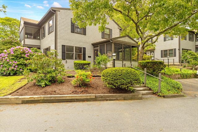14 Harold Street APT 2F, Harwich Port, MA 02646