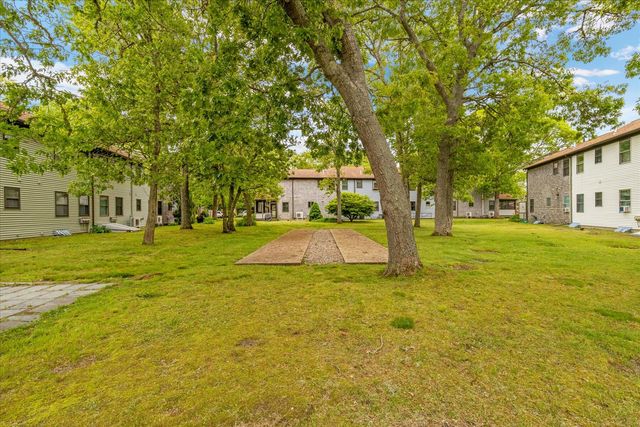 14 Harold Street APT 2F, Harwich Port, MA 02646