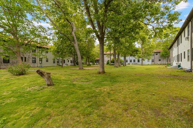 14 Harold Street APT 2F, Harwich Port, MA 02646