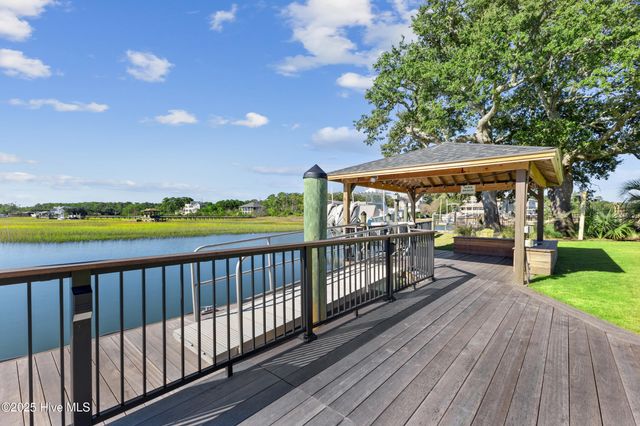 808 Inlet View Drive, Wilmington, NC 28409