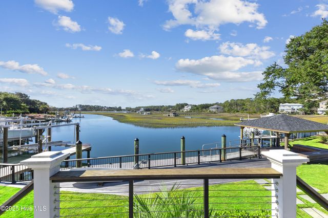 808 Inlet View Drive, Wilmington, NC 28409