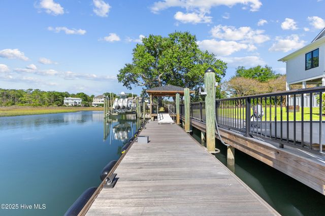 808 Inlet View Drive, Wilmington, NC 28409