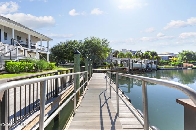 808 Inlet View Drive, Wilmington, NC 28409