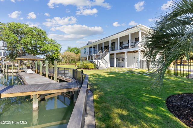 808 Inlet View Drive, Wilmington, NC 28409