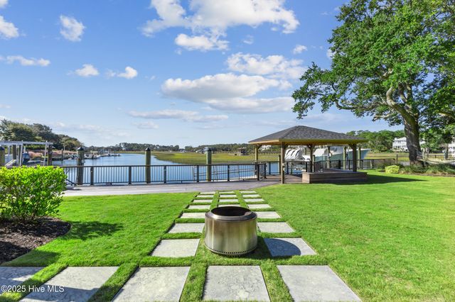 808 Inlet View Drive, Wilmington, NC 28409