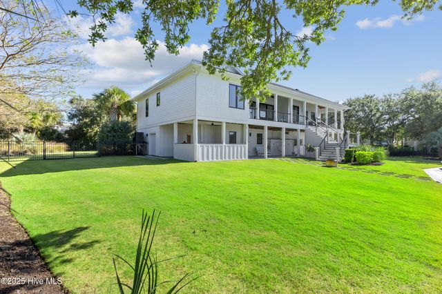 808 Inlet View Drive, Wilmington, NC 28409