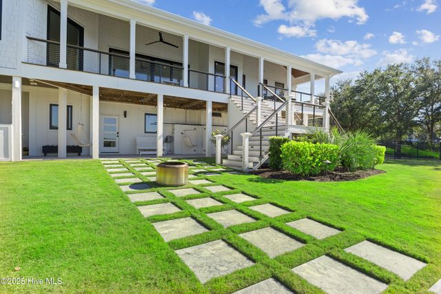 808 Inlet View Drive, Wilmington, NC 28409