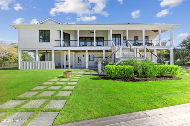 808 Inlet View Drive, Wilmington, NC 28409