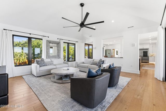 808 Inlet View Drive, Wilmington, NC 28409