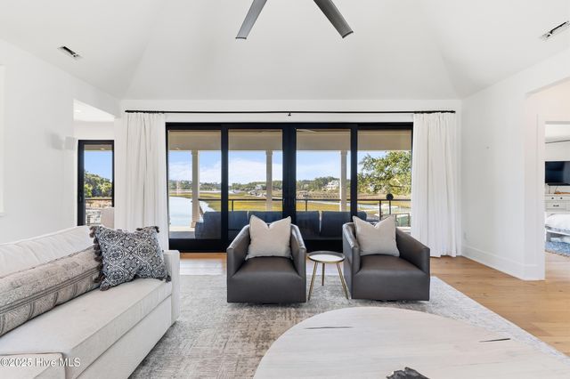 808 Inlet View Drive, Wilmington, NC 28409