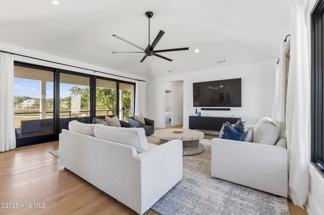 808 Inlet View Drive, Wilmington, NC 28409