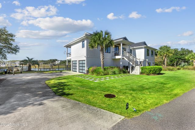 808 Inlet View Drive, Wilmington, NC 28409