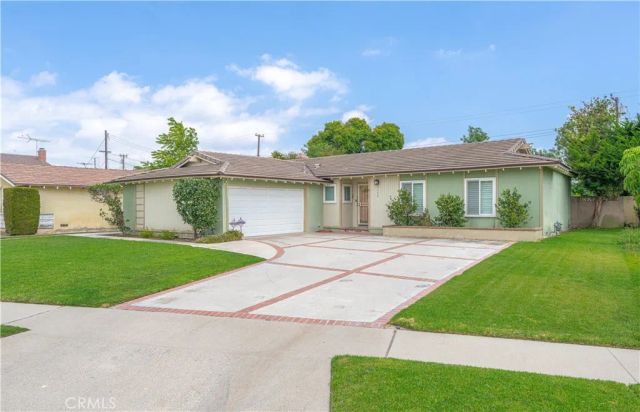 3156 W Teranimar, Anaheim, CA 92804