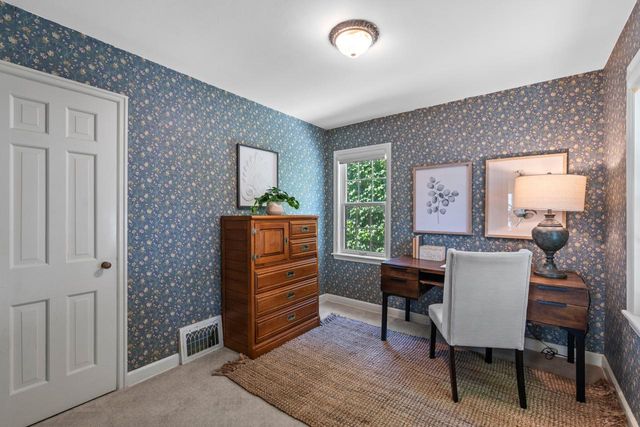 5243 N Kent AVENUE, Whitefish Bay, WI 53217