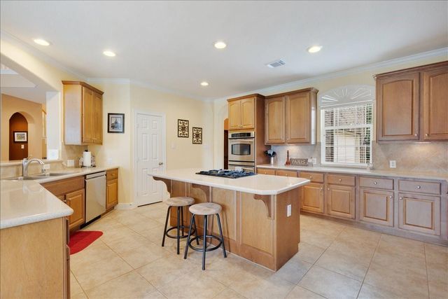 2902 Autumn Crest Drive, Friendswood, TX 77546