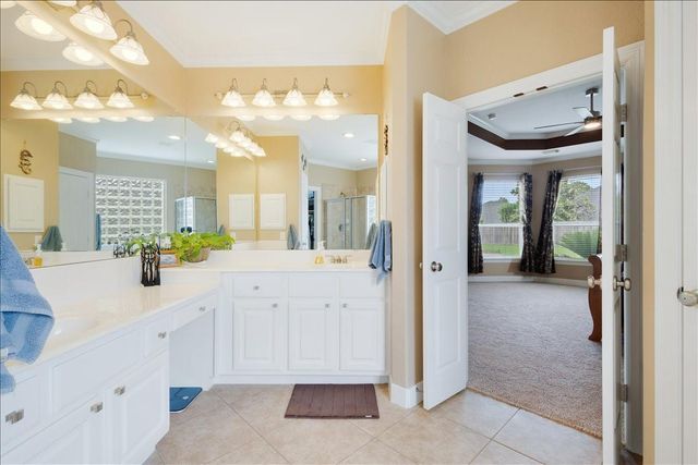 2902 Autumn Crest Drive, Friendswood, TX 77546